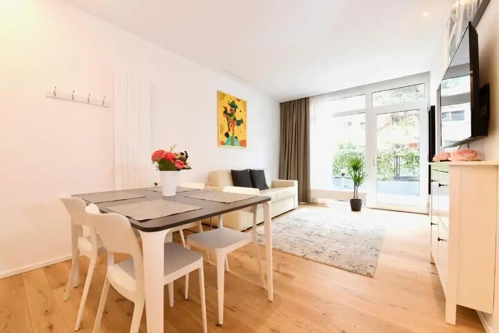 Lake Modern Suites - Free Parking