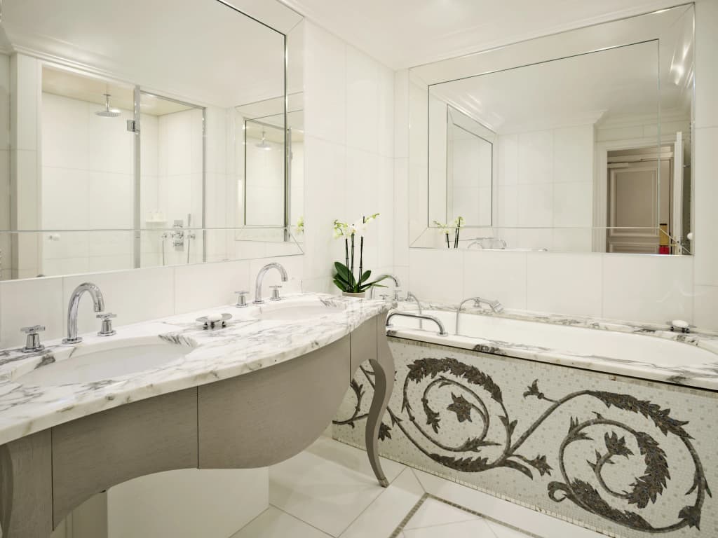 Hotel Plaza Athenee