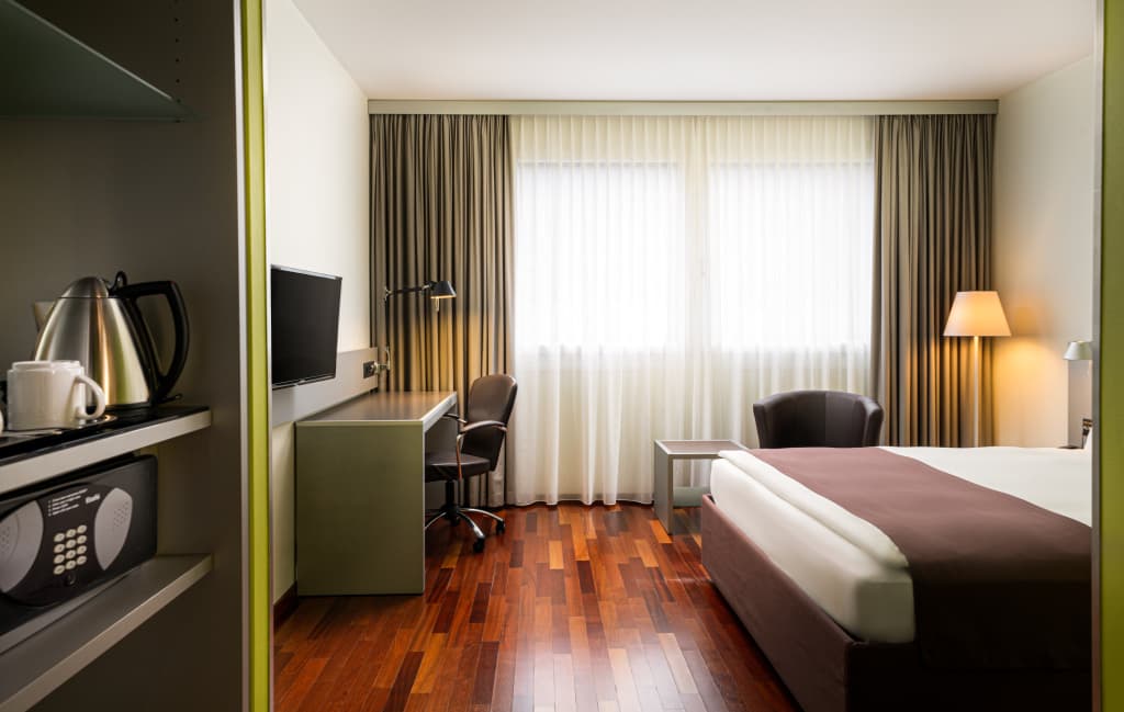 Holiday Inn Zurich - Messe by IHG