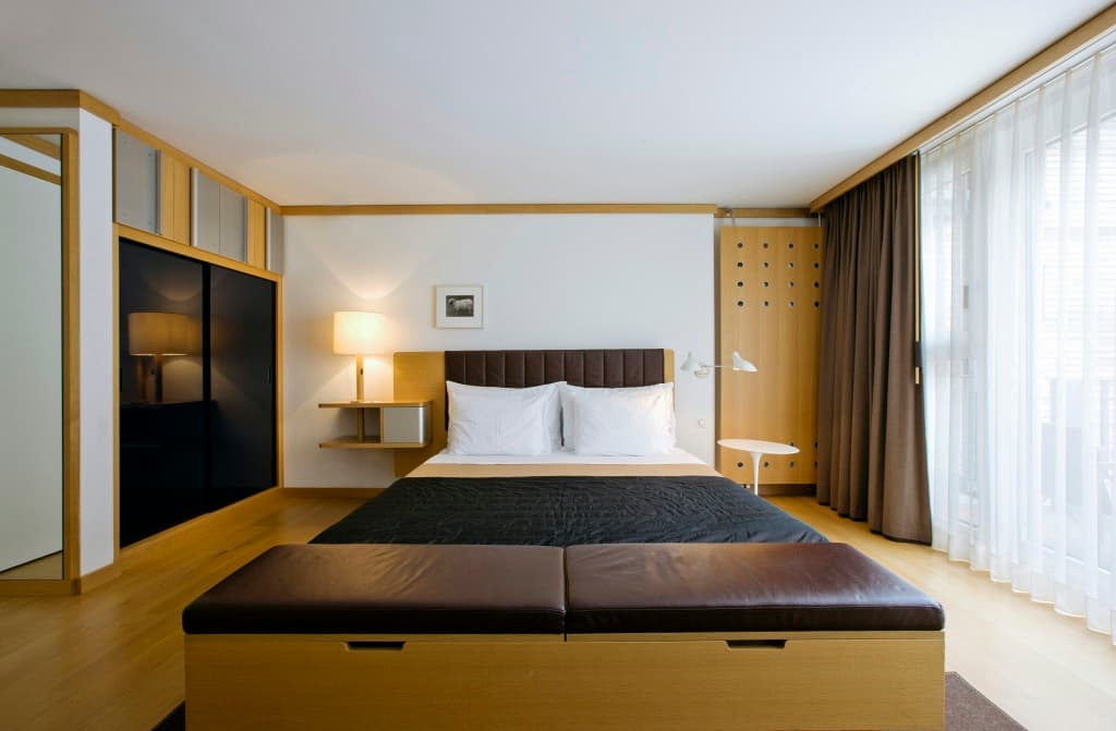 The Omnia