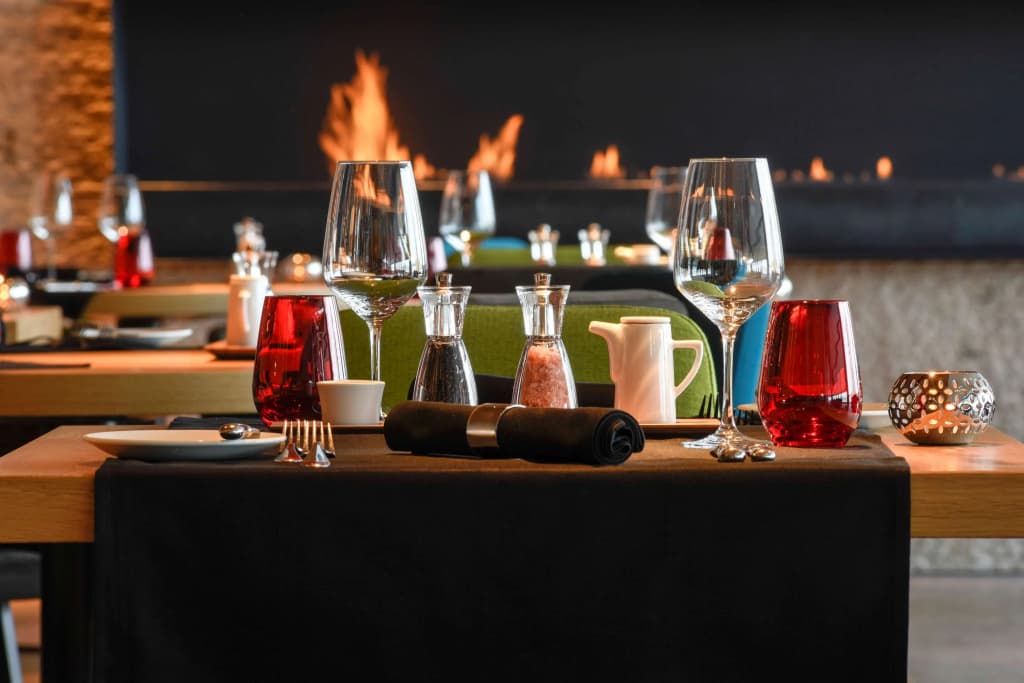 HERMITAGE Lake Lucerne - Beach Club & Lifestyle Hotel