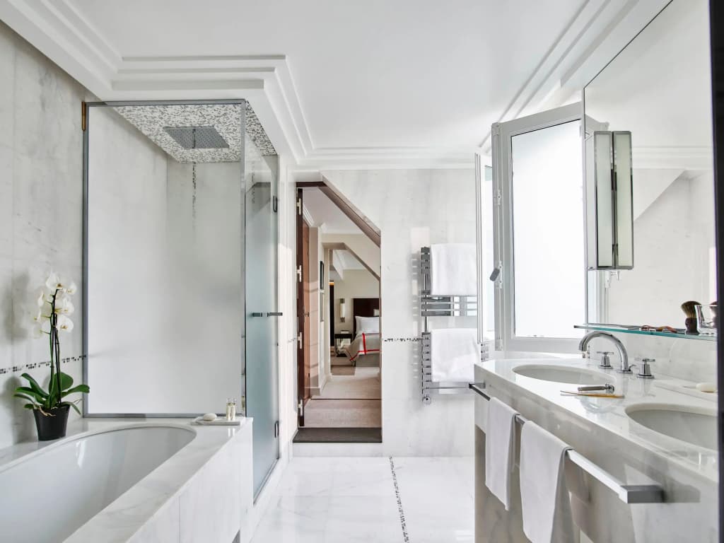 Hotel Plaza Athenee