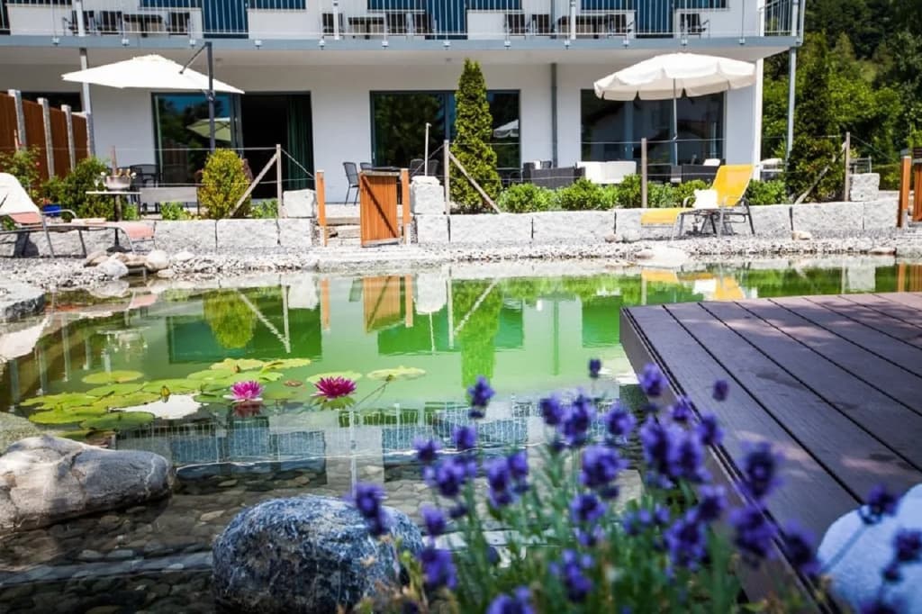 Carlton-Europe Vintage Adults Hotel