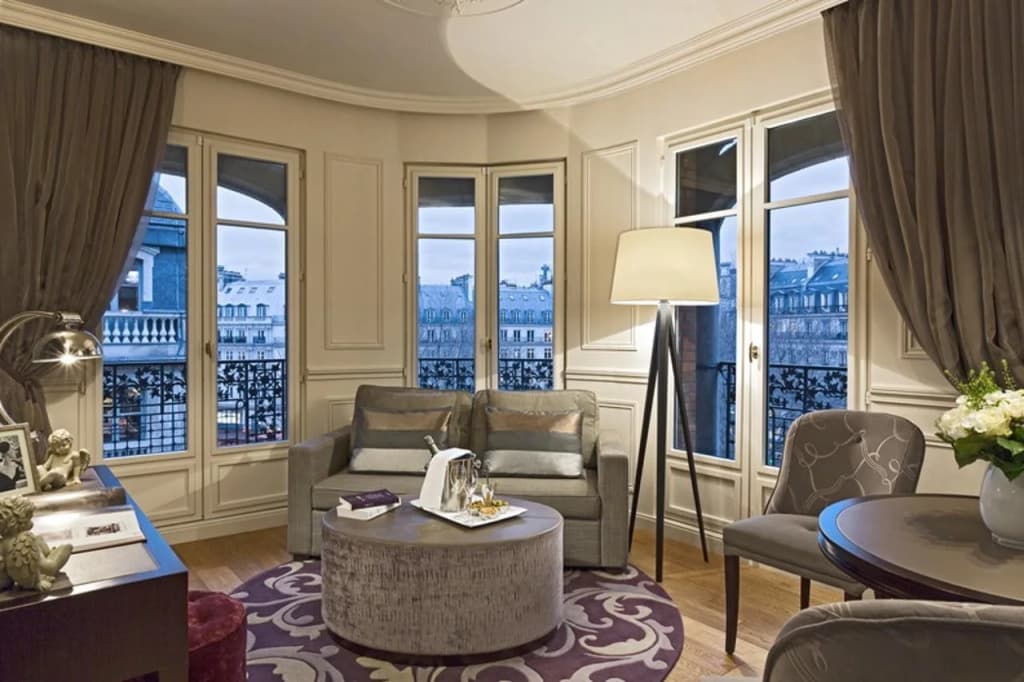 La Clef Louvre Paris by The Crest Collection