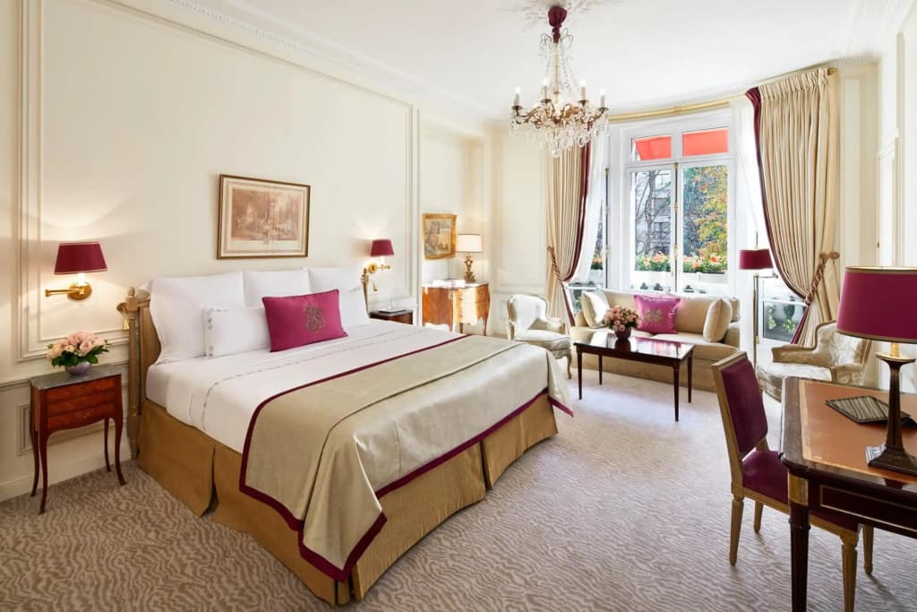 Hotel Plaza Athenee