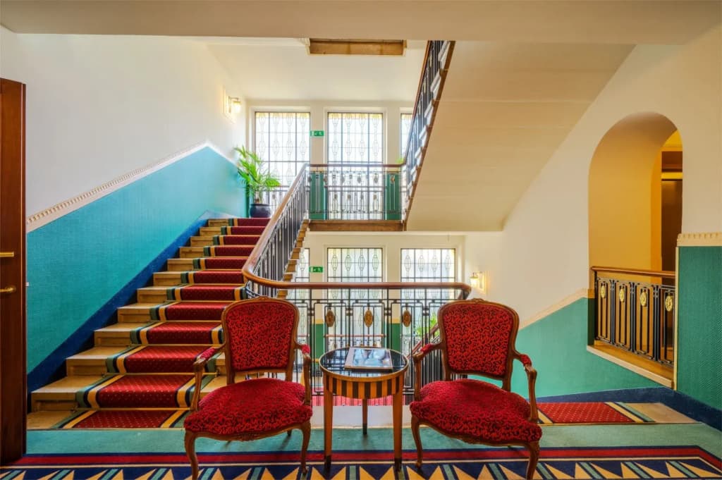 Art Deco Hotel Montana