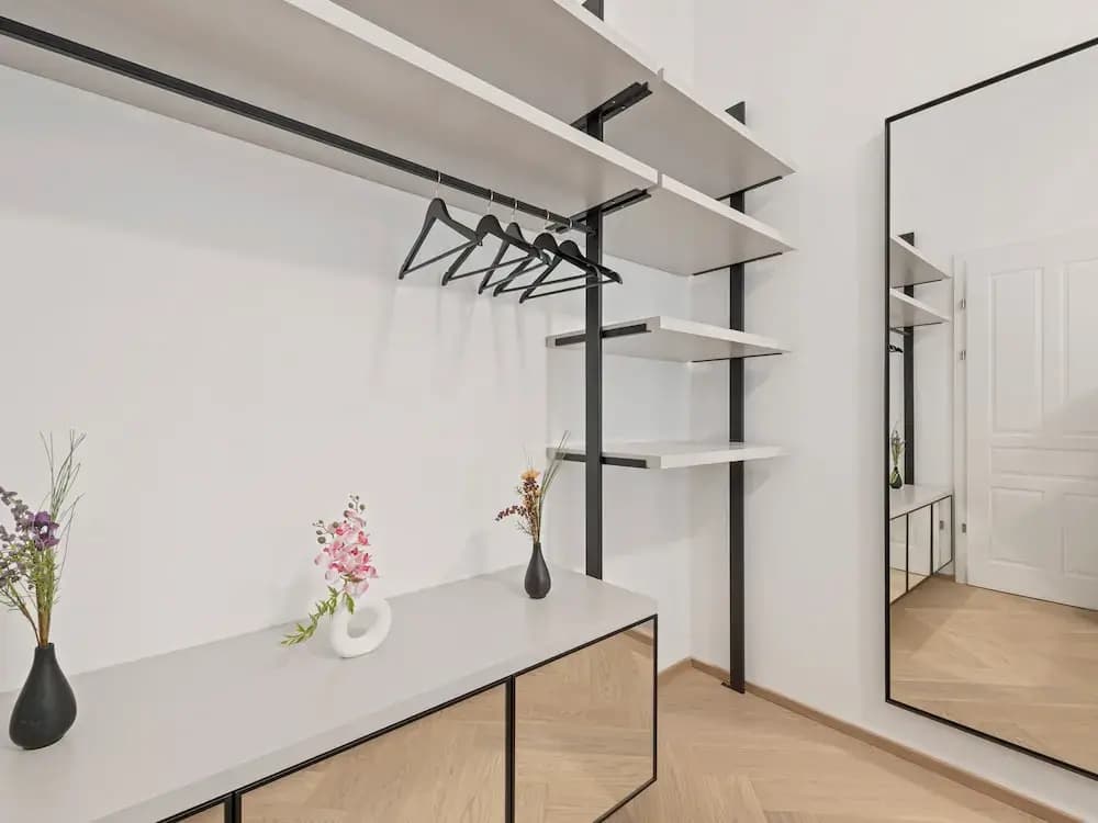 Living No. 5 by GT7 Hospitality