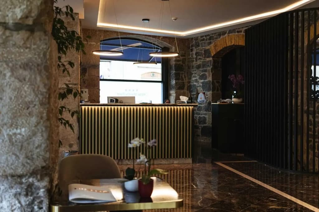 Le Montbrillant Hôtel Residence