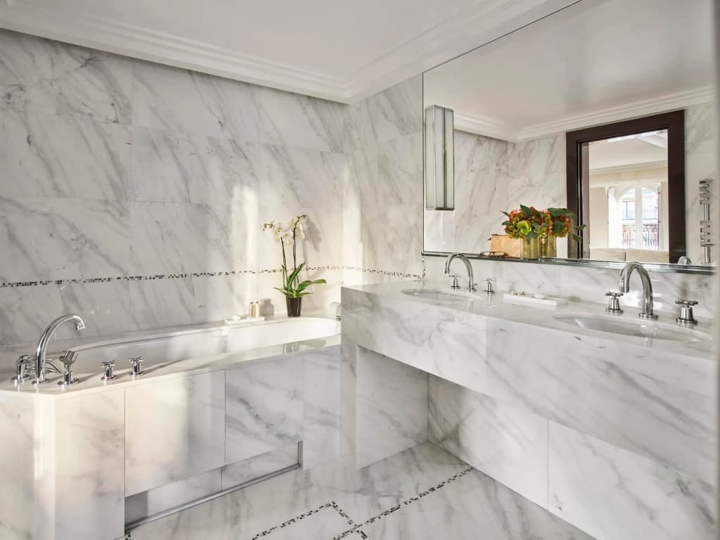 Hotel Plaza Athenee