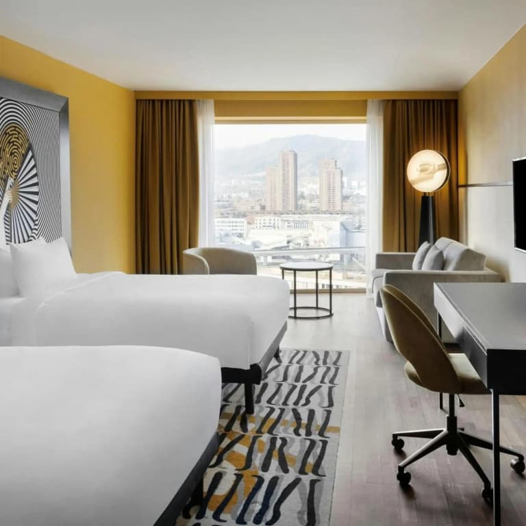 Renaissance Zürich Tower Hotel