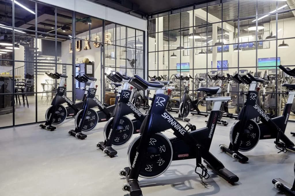 Glärnischhof by Trinity