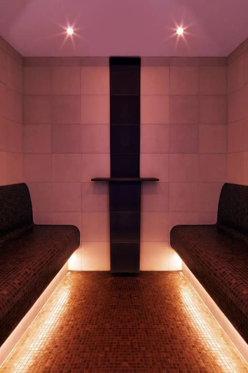 Renaissance Zürich Tower Hotel