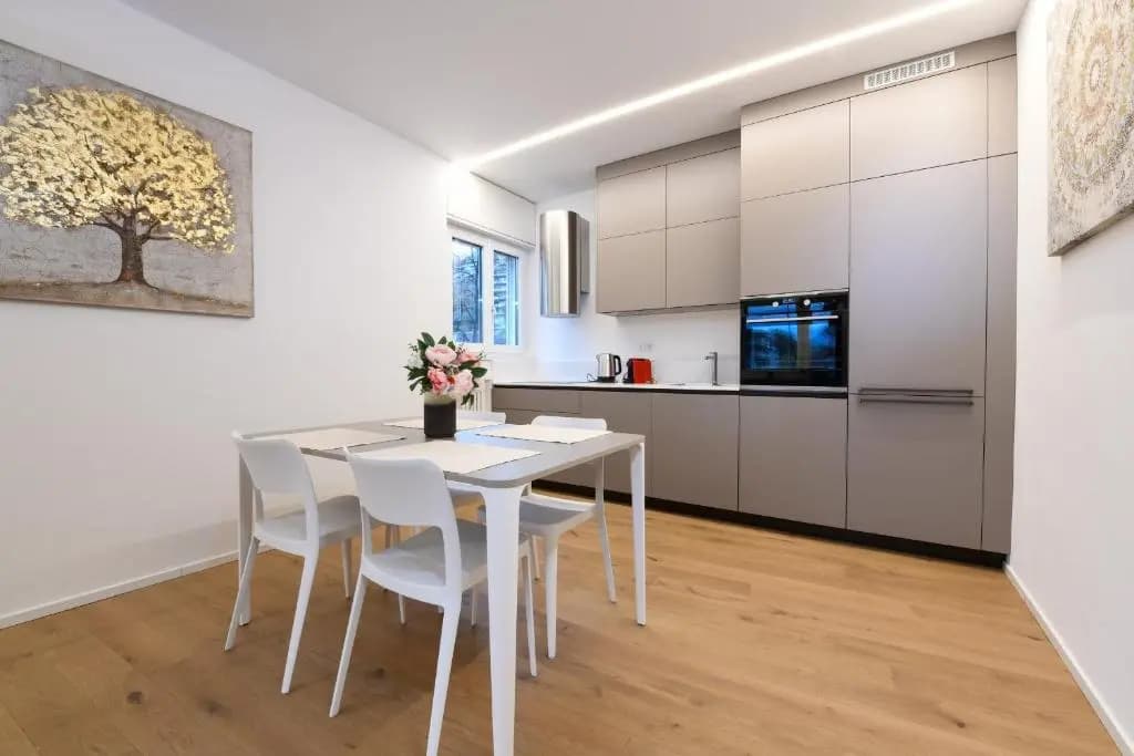 Lake Modern Suites - Free Parking