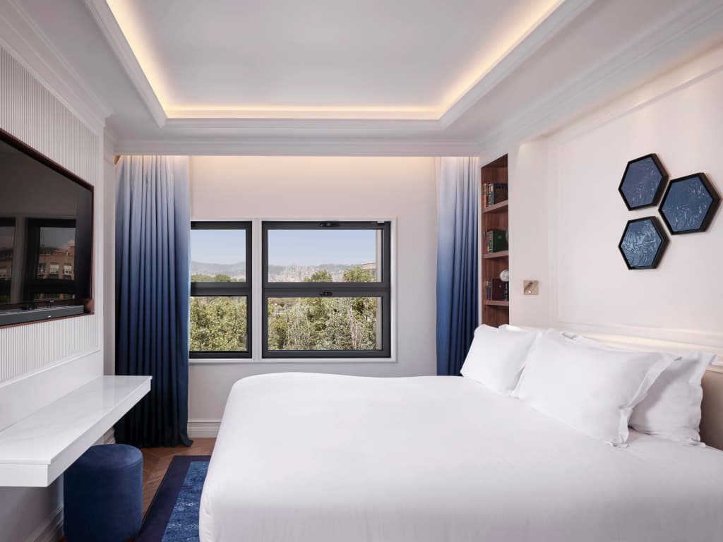 Sofitel Barcelona Skipper