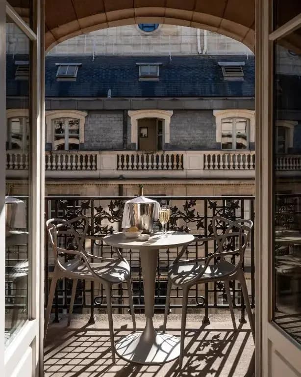 La Clef Louvre Paris by The Crest Collection
